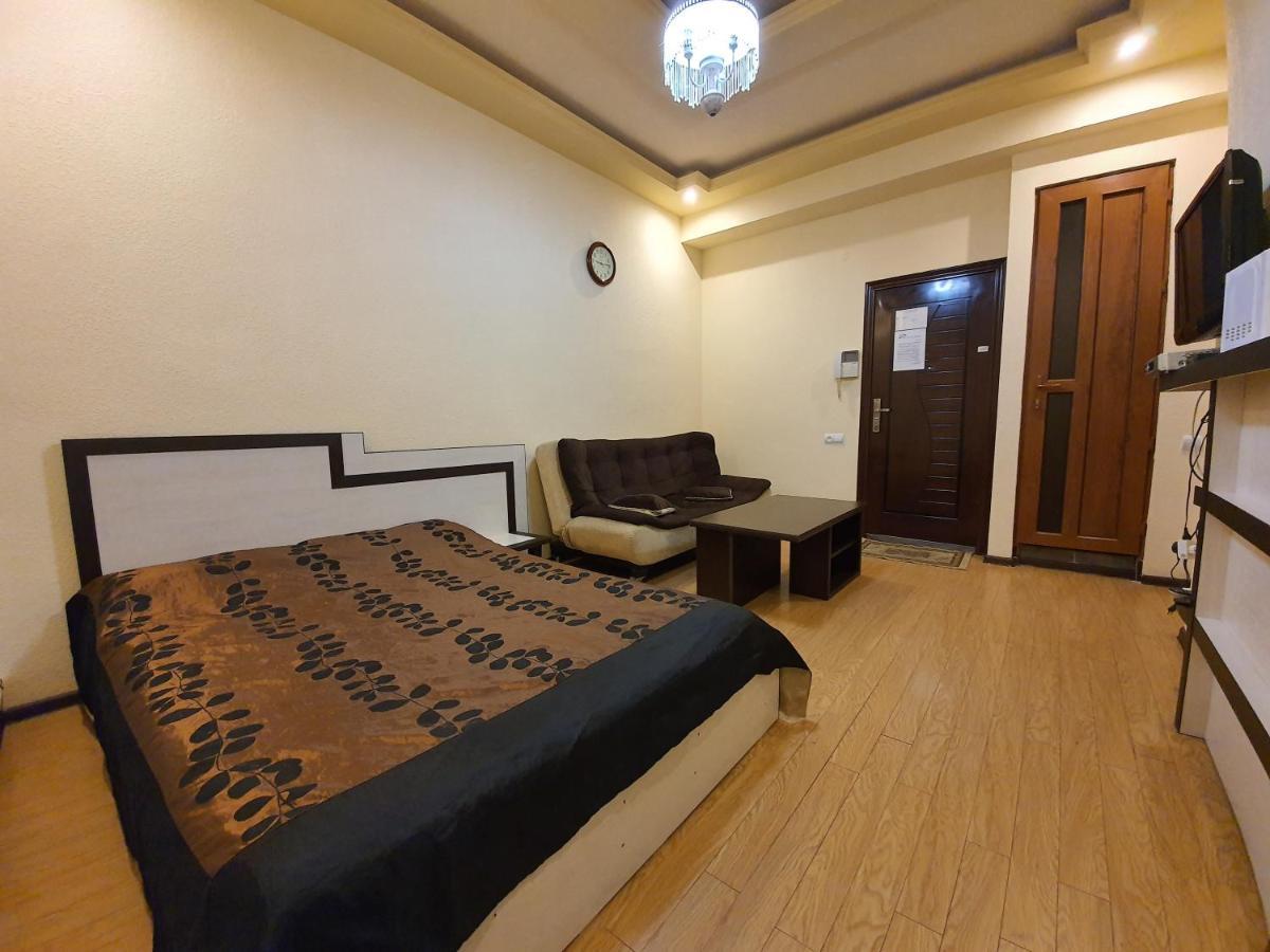 Tatev Apartments Erévan Extérieur photo